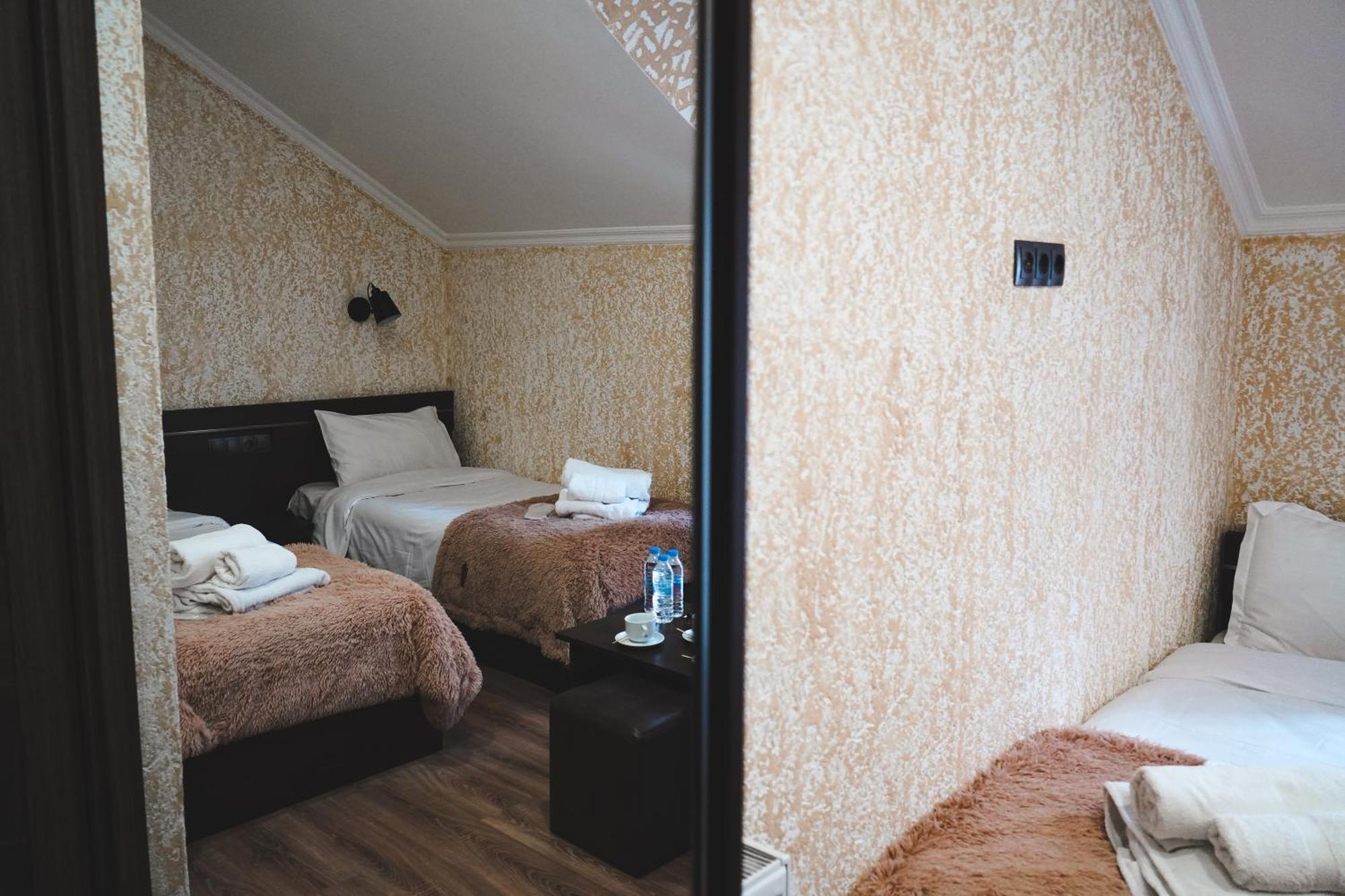 קזבגי Hotel Toliketi מראה חיצוני תמונה